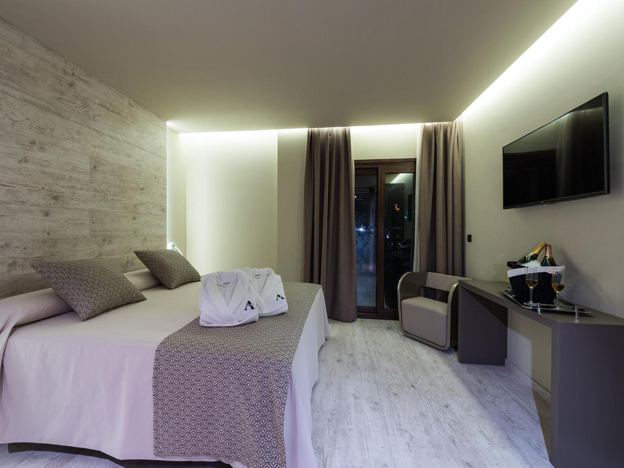 Hotel Spa Elia الكالا ديل جوكار الغرفة الصورة